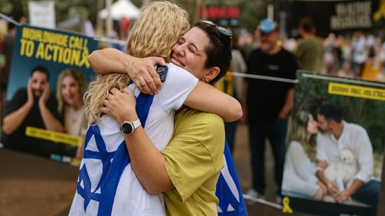 O novo plano de paz busca encerrar um dos conflitos mais violentos do Oriente Médio, com a promessa de ajuda humanitária e reconciliação. - Imagem gerada por IA