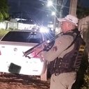 A mãe do jovem, de 45 anos, foi detida após permitir que seu filho dirigisse, violando o Código de Trânsito Brasileiro. - Reprodução: CPRE