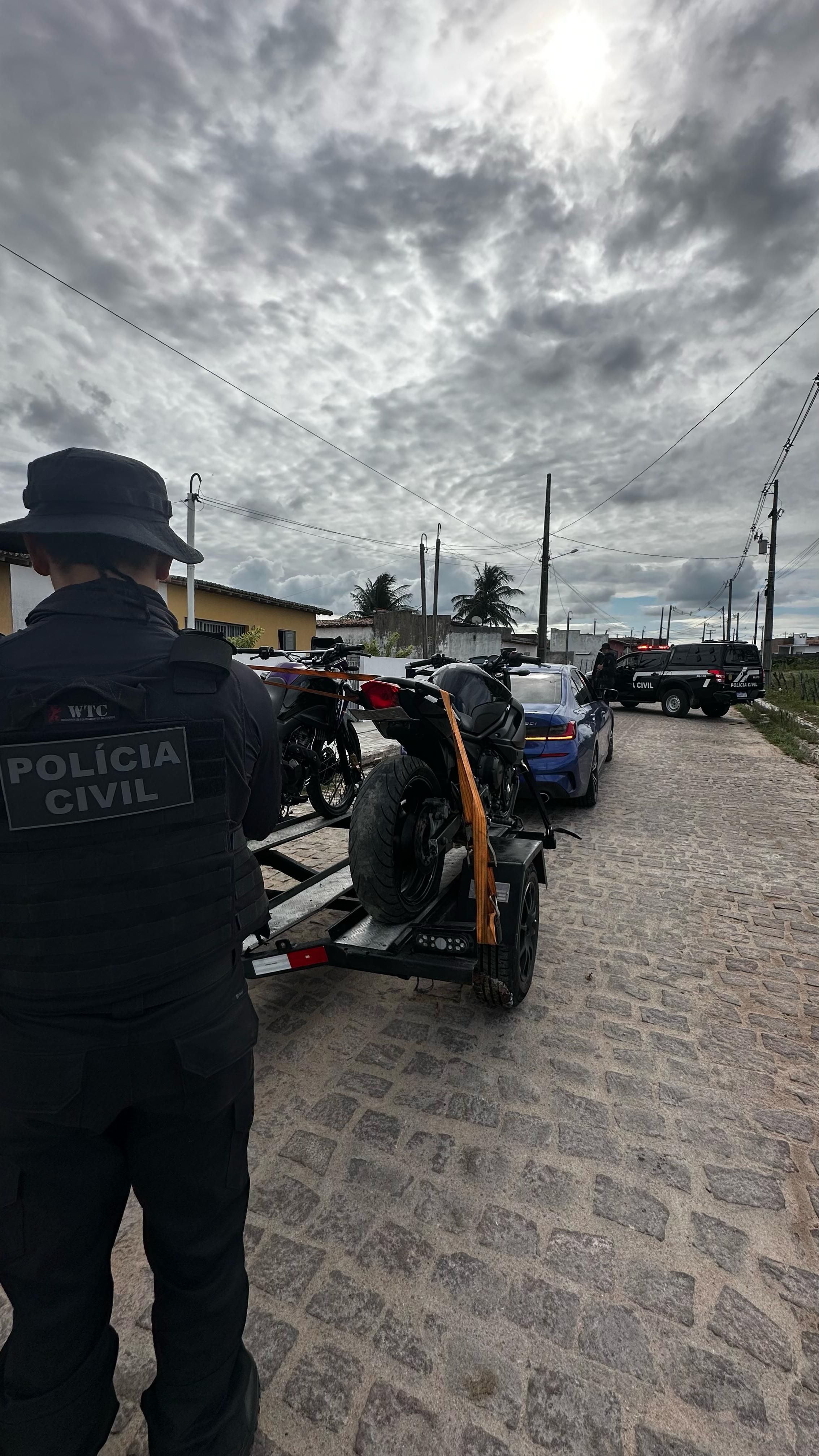 Itens apreendidos durante a operação
