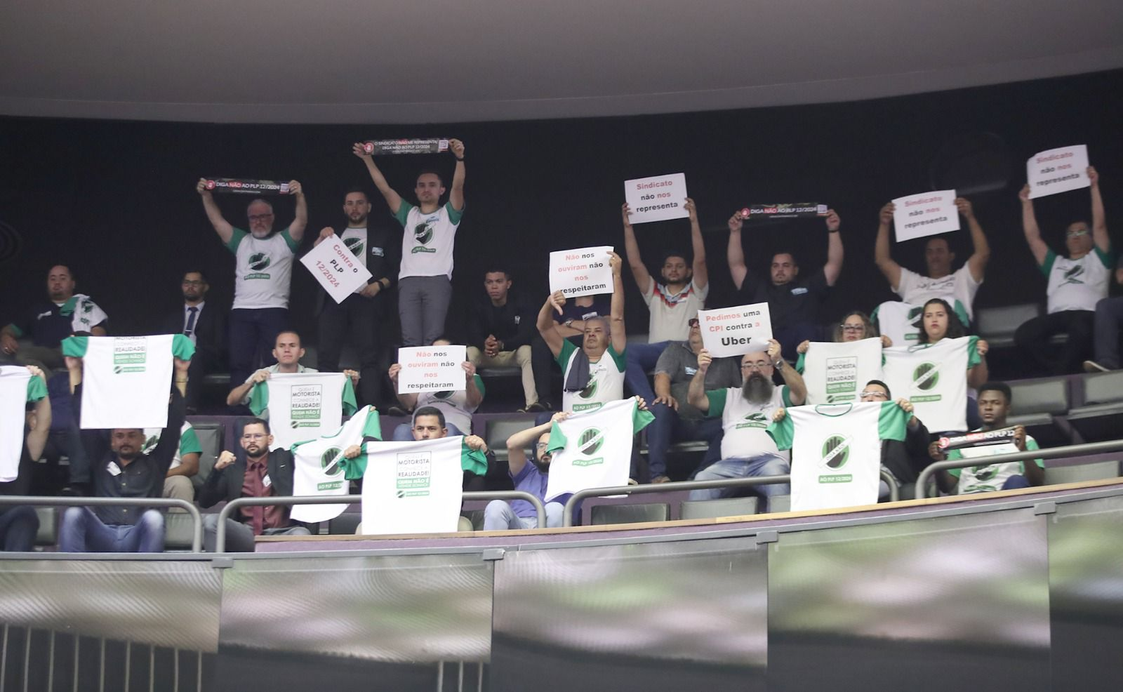 Categoria de manifesta contra a PLP12, no Congresso Nacional