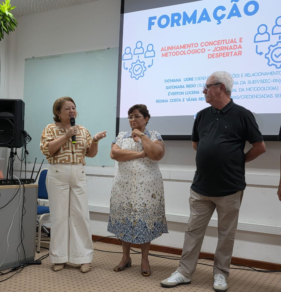 Coordenadora Sayonara, Secretária Socorro Batista e Superintendente do SEBRAE Zeca Melo / Foto: SEEC
