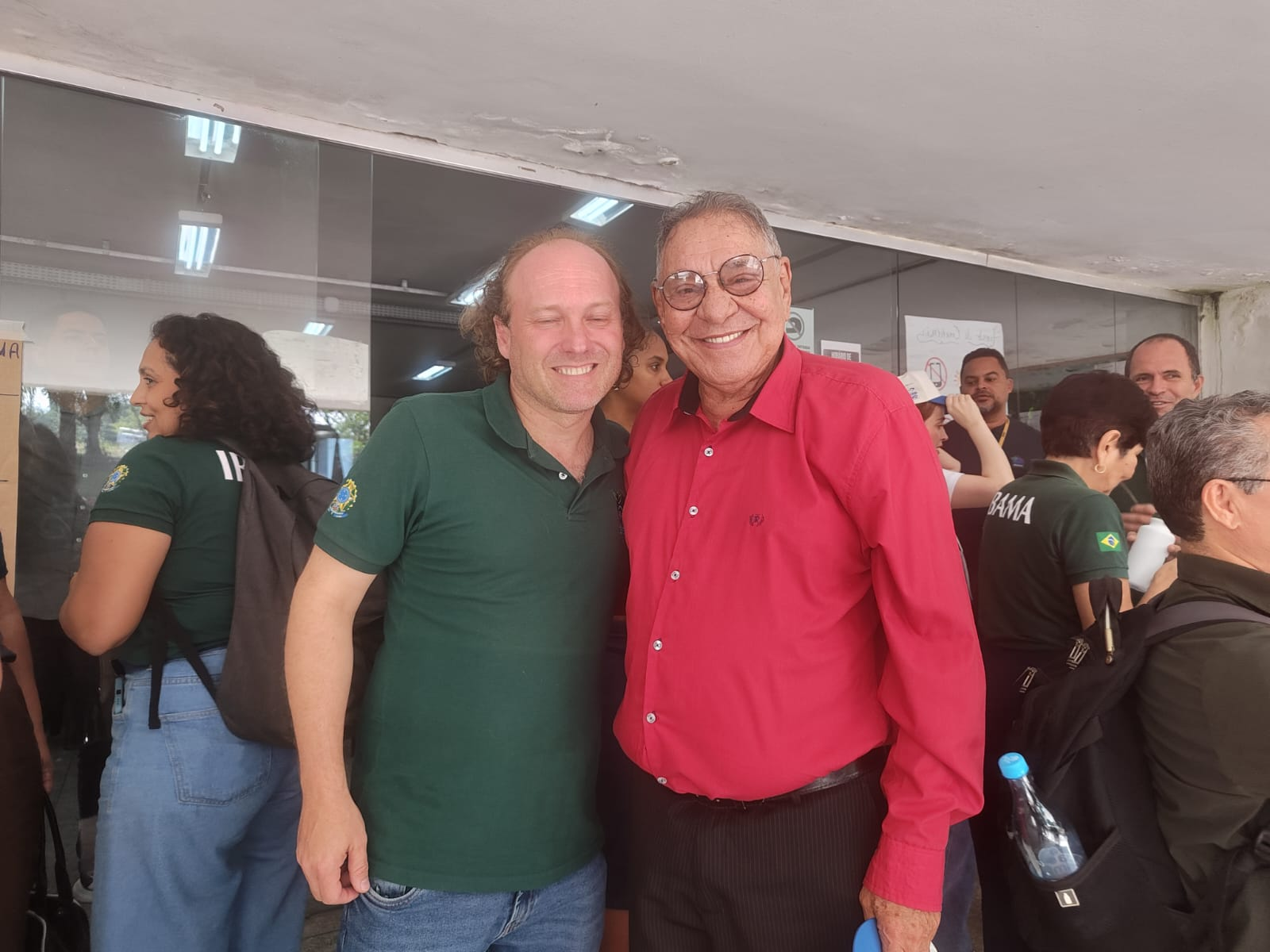 Presidente nacional do IBAMA, Rodrigo Agostinho, ao lado do professor Rivaldo, superintendente do IBAMA no RN