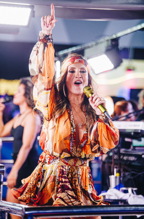 Claudia Leitte está confirmada para puxar o bloco Largadinho.
