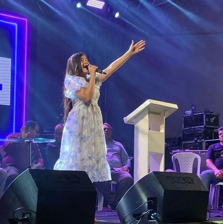 Se conquistar a vaga na grande final, Layla terá a oportunidade de gravar um clipe gospel profissional em São Paulo.