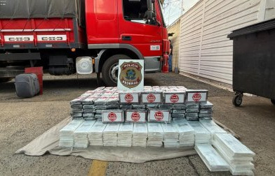 Volume surpreendente de drogas em tablete que foram apreendidas pela polícia.
