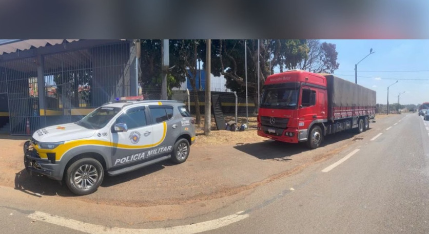 A droga estava escondida em um compartimento falso de um caminhão interceptado na Rodovia Washington Luís, em São Carlos (SP).