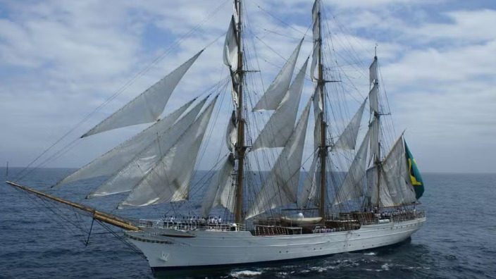 Além de apresentarem curiosidades sobre a vida em alto-mar, os marinheiros compartilharam experiências de navegação.