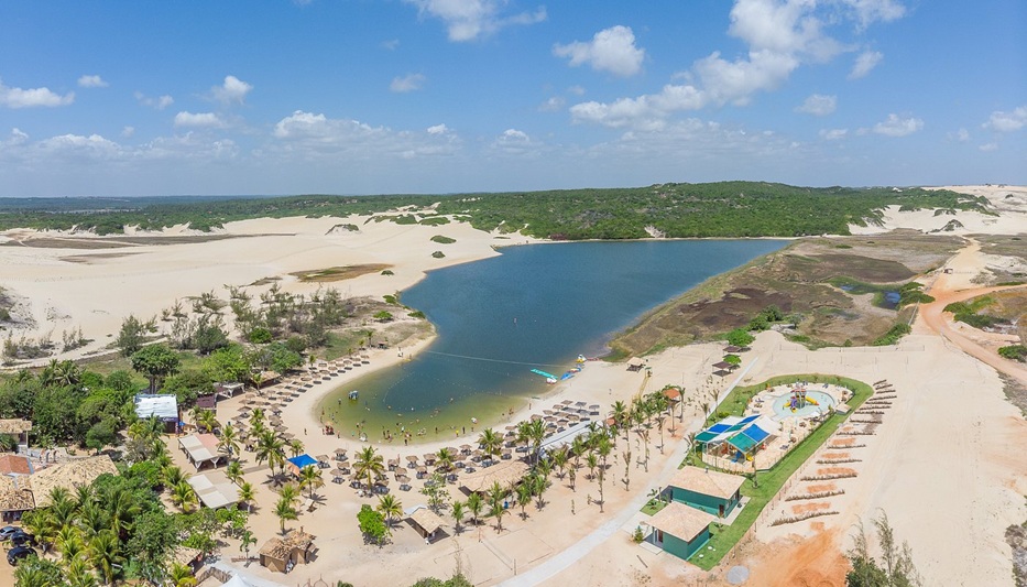 Praia e Lagoa de Pitangui