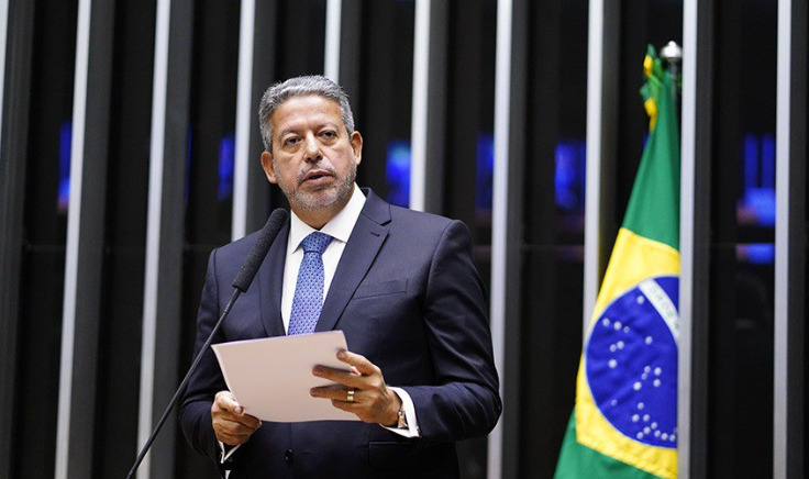 O texto é relatado pelo presidente da Câmara, deputado Arthur Lira (PP-AL), e, se aprovado, segue para votação no Senado. Imagem: Agência Senado. Pablo Valadares/Câmara dos Deputados.