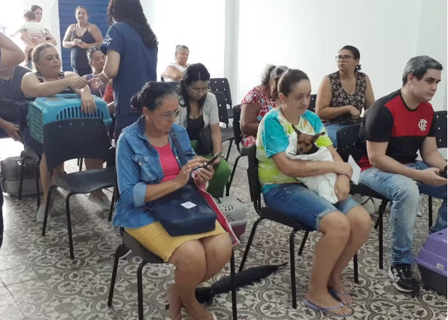 O serviço funciona de segunda a sexta, das 8h às 17h, com distribuição de 20 fichas diárias para consultas. Foto: Pedro Trindade/Inter TV Cabugi