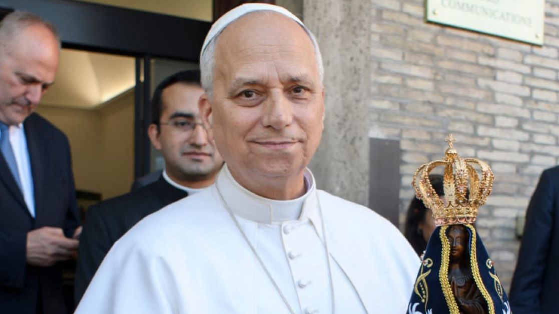 Papa Leão XIV com imagem de Nossa Senhora Aparecida 